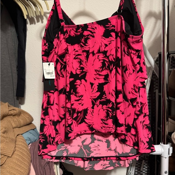 "Aqua Green" Pink and Black Floral Swim Top - 3X NWT - Picture 3 of 4
